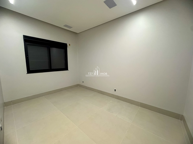 Casa Subtérrea com 3 suítes plenas, incluindo uma master com banheira: 15ª foto da galeria de imagens do imóvel