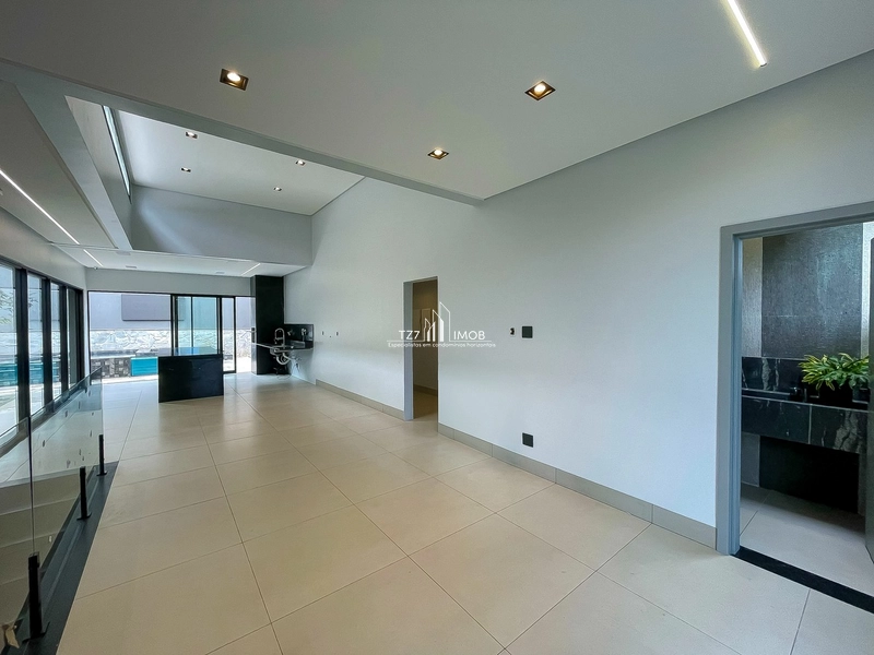 Casa Subtérrea com 3 suítes plenas, incluindo uma master com banheira: 5ª foto da galeria de imagens do imóvel