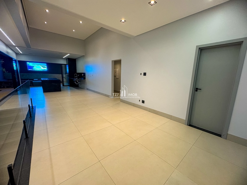 Casa Subtérrea com 3 suítes plenas, incluindo uma master com banheira: 5ª foto da galeria de imagens do imóvel