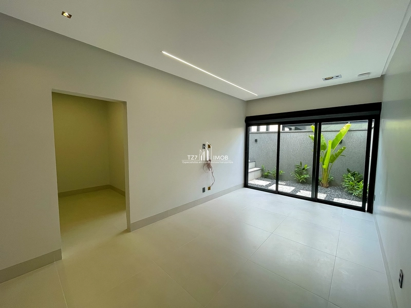 Casa Subtérrea com 3 suítes plenas, incluindo uma master com banheira: 15ª foto da galeria de imagens do imóvel