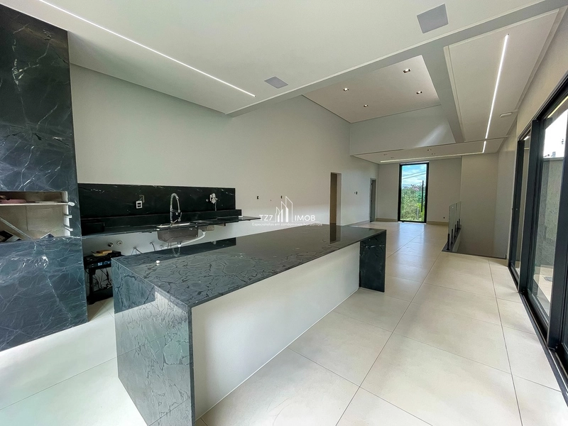 Casa Subtérrea com 3 suítes plenas, incluindo uma master com banheira: 8ª foto da galeria de imagens do imóvel