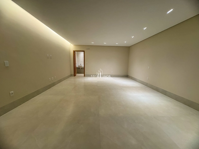 Belíssimo Sobrado com 4 suítes plenas, incluindo uma master .: 23ª foto da galeria de imagens do imóvel