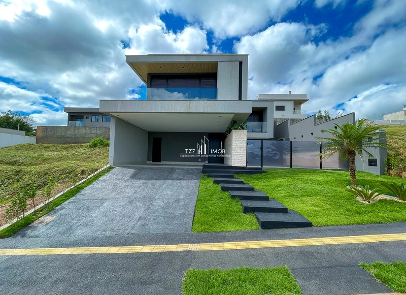 Belíssimo Sobrado com 4 suítes plenas, incluindo uma master .: 1ª foto da galeria de imagens do imóvel