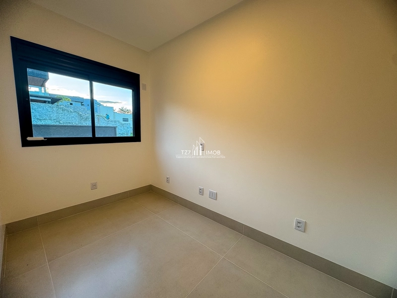 Casa Subtérrea com projeto exclusivo no Jardins Nápoles com 3 suítes.: 7ª foto da galeria de imagens do imóvel
