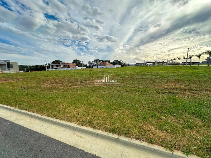 Lote Jardins Versalhes com 230,40 m² - Quitado R$ 300.000,00: 2ª foto da galeria de imagens do imóvel