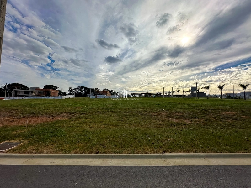 Lote Jardins Versalhes com 230,40 m² - Quitado R$ 300.000,00: 1ª foto da galeria de imagens do imóvel