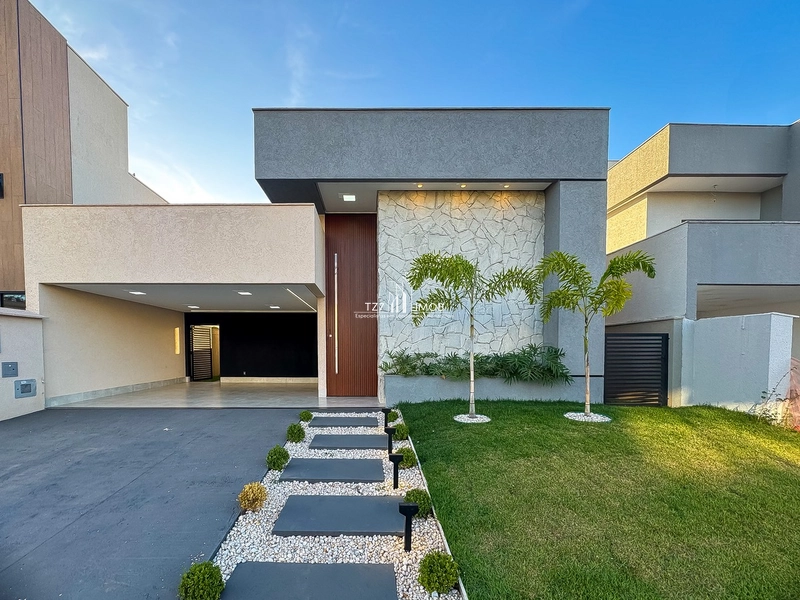 Casa térrea com 3 suítes plenas no Jardins Porto.