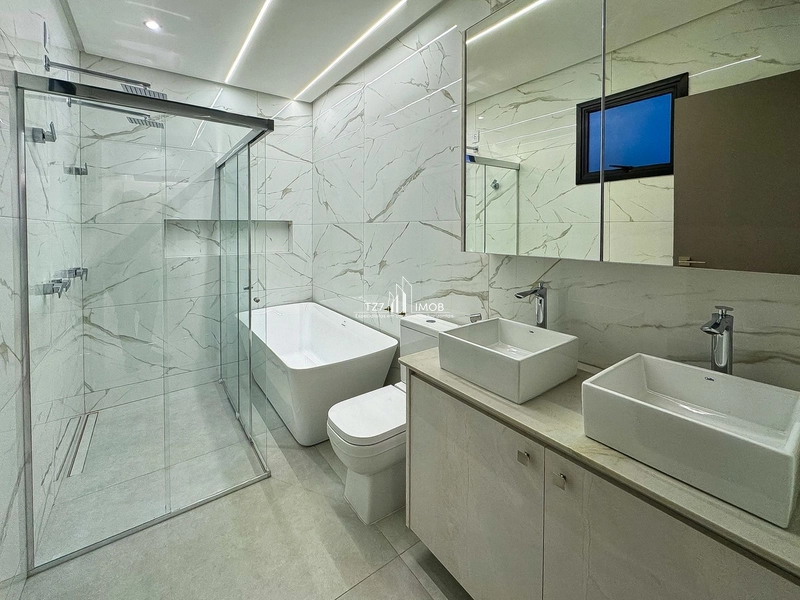 Belíssimo Sobrado com 4 Suites Plenas, Completa em Armários.: 29ª foto da galeria de imagens do imóvel