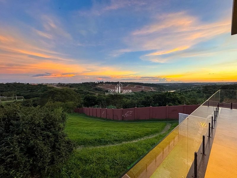 Casa Subtérrea Moderna com Vista Privilegiada para Área Verde.: 23ª foto da galeria de imagens do imóvel