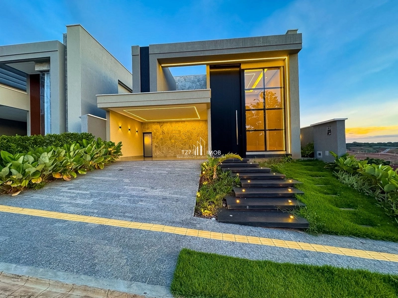 Casa Subtérrea Moderna com Vista Privilegiada para Área Verde.