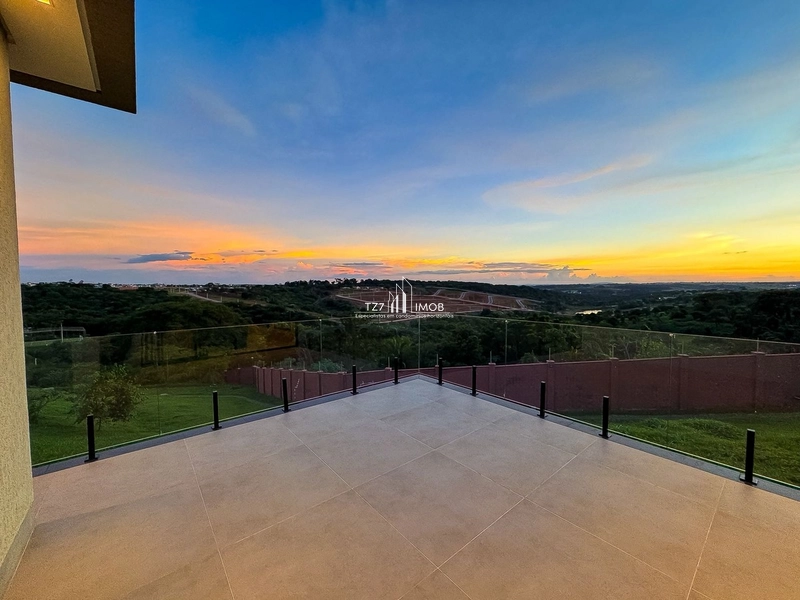 Casa Subtérrea Moderna com Vista Privilegiada para Área Verde.: 13ª foto da galeria de imagens do imóvel