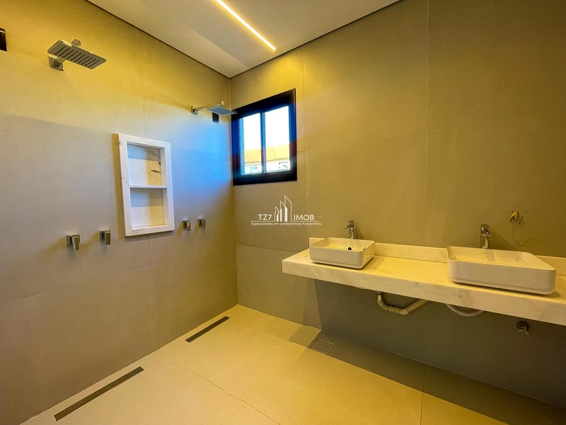 Belíssima Casa Térrea com 3 suítes plenas, localizada em lote de 400m²: 15ª foto da galeria de imagens do imóvel