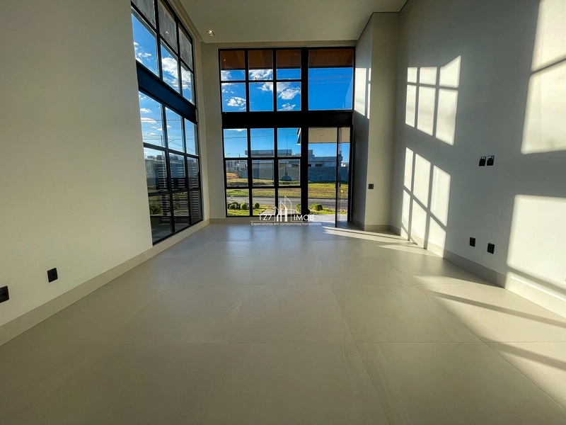 Belíssima Casa Térrea com 3 suítes plenas, localizada em lote de 400m²: 4ª foto da galeria de imagens do imóvel
