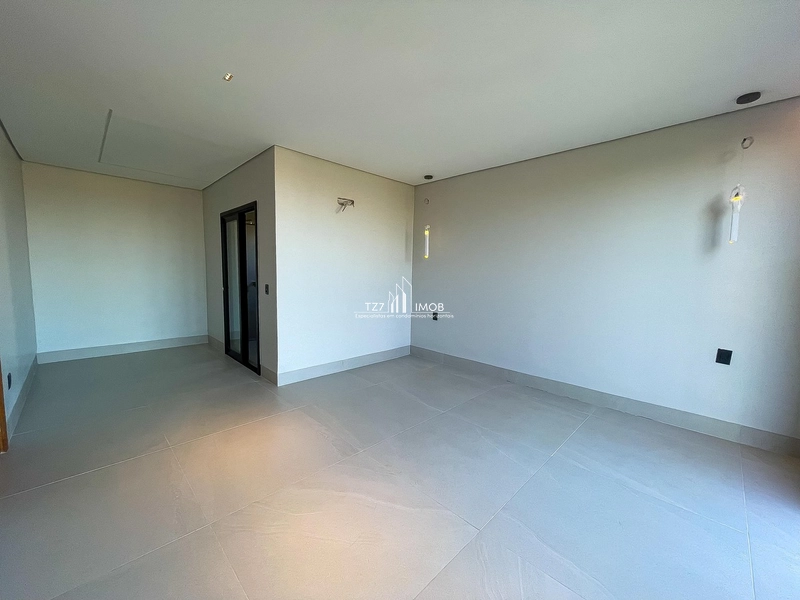 Belíssima Casa Térrea com 3 suítes plenas, localizada em lote de 400m²: 18ª foto da galeria de imagens do imóvel