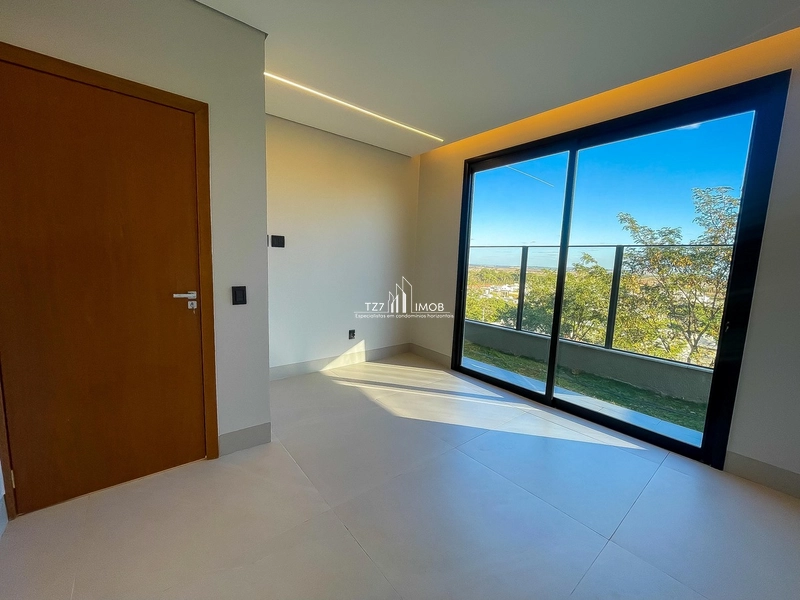 Belíssima Casa Térrea com 3 suítes plenas, localizada em lote de 400m²: 14ª foto da galeria de imagens do imóvel