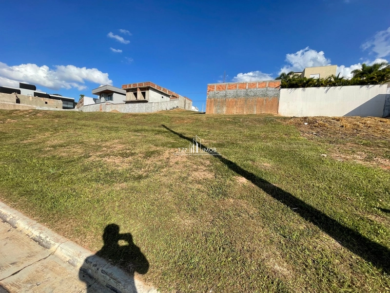Lote no Jardins Barcelona, Quitado e Registrado - com 300,00 m²-: 2ª foto da galeria de imagens do imóvel