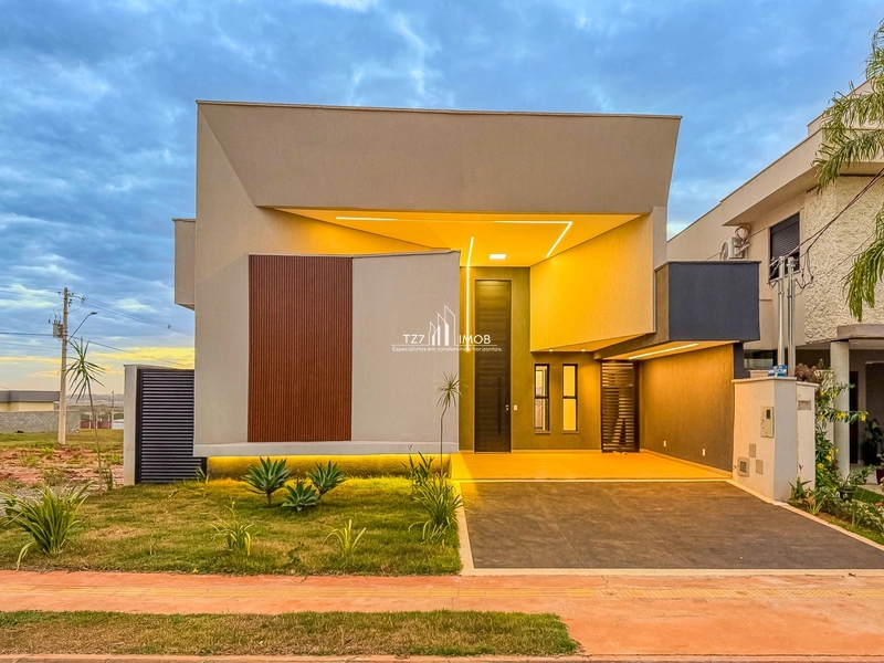 Casa térrea com 3 suítes independentes de alto padrão.: 1ª foto da galeria de imagens do imóvel