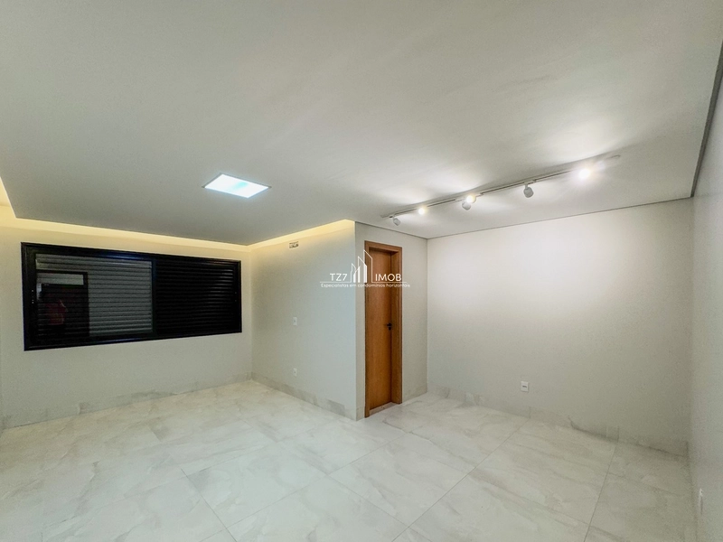 Sobrado com 4 Quartos, sauna molhada integrada com a piscina.: 22ª foto da galeria de imagens do imóvel