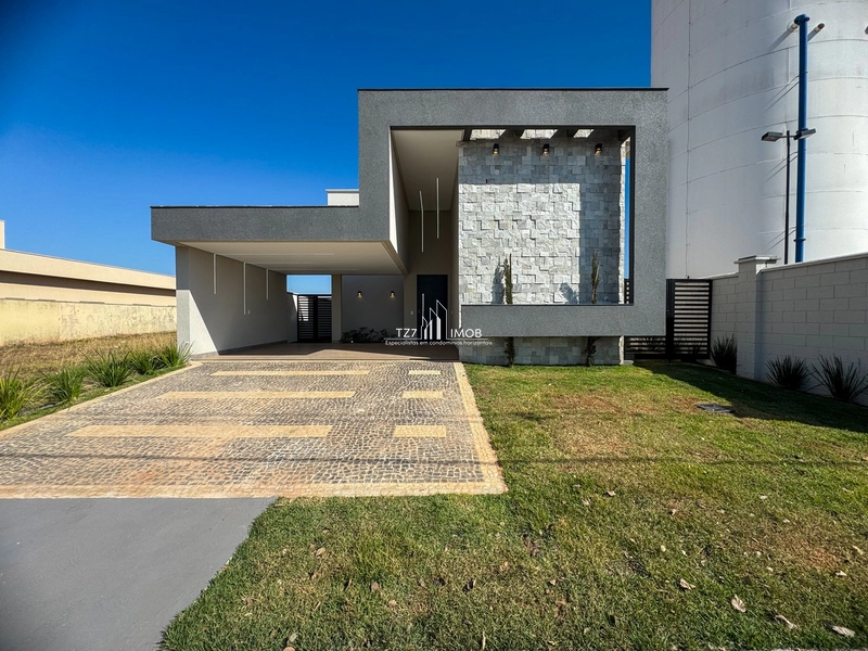 Casa térrea com 3 suítes plenas no Terras Alpha 1 – Projeto moderno...