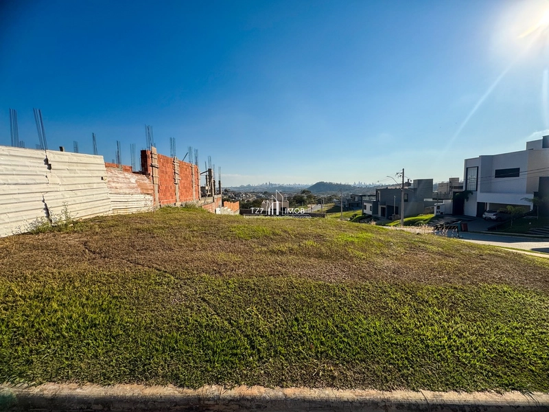 Lote de esquina no Jardins Barcelona, Vista definitiva para Goiânia.: 1ª foto da galeria de imagens do imóvel