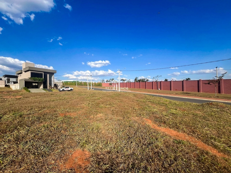 Oportunidade Imperdível – Lote de esquina no Jardins Capri.: 5ª foto da galeria de imagens do imóvel