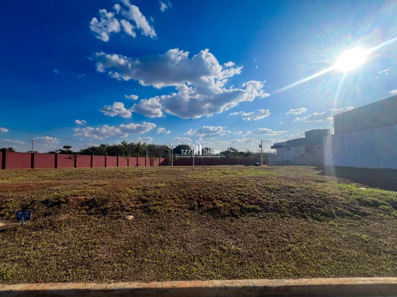 Oportunidade Única – Lote no Jardins Capri com 261,26 m²,: 1ª foto da galeria de imagens do imóvel