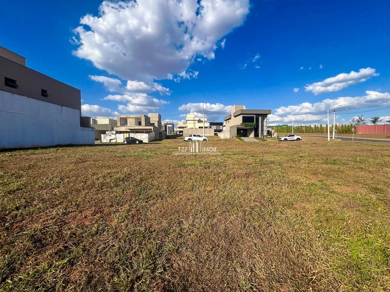 Oportunidade Única – Lote no Jardins Capri com 261,26 m²,: 3ª foto da galeria de imagens do imóvel