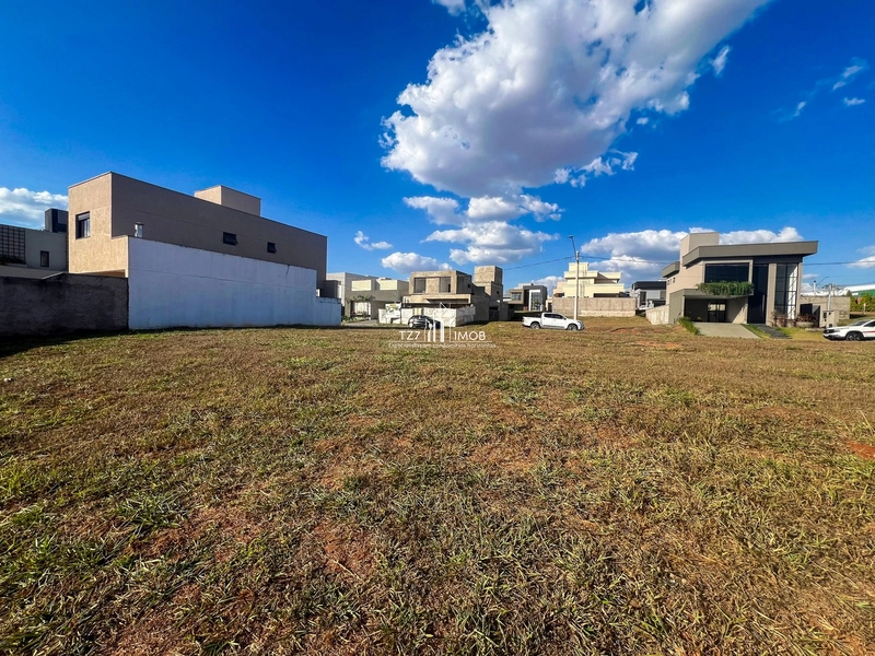 Oportunidade Única – Lote no Jardins Capri com 261,26 m²,: 2ª foto da galeria de imagens do imóvel