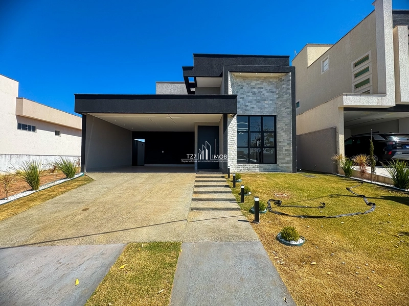 Casa com 4 suítes plenas, incluindo uma master.