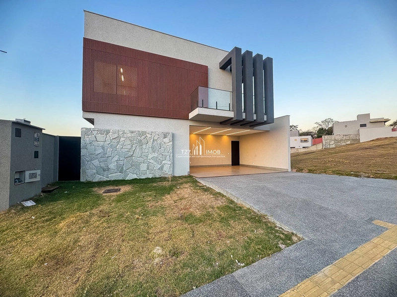 Sobrado com 4 suítes plenas, incluindo uma master.: 2ª foto da galeria de imagens do imóvel