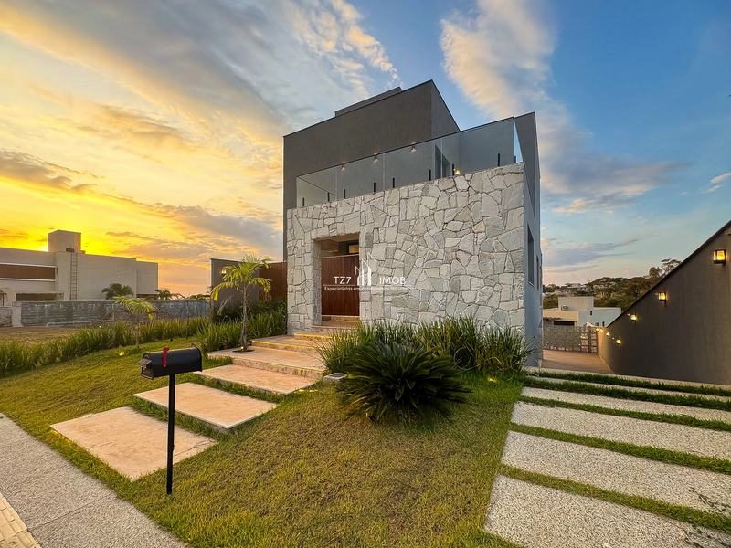 Casa Triplex de Alto Padrão no Jardins Barcelona,com excelente quintal: 2ª foto da galeria de imagens do imóvel