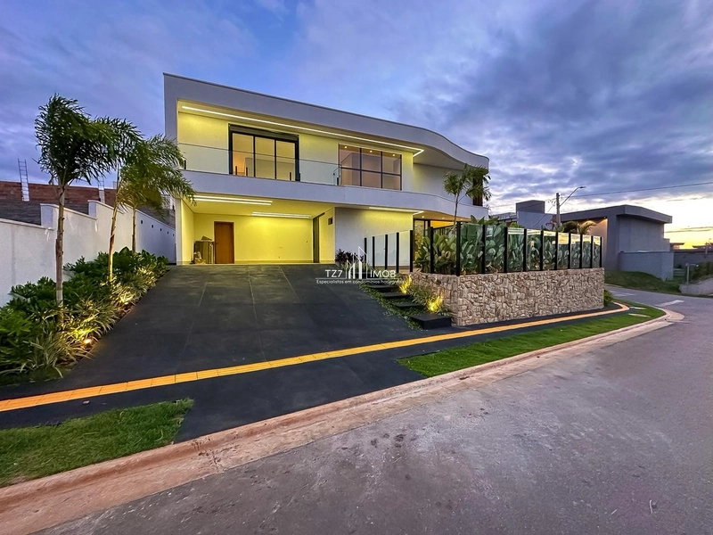 Belíssimo Sobrado de esquina, com acabamento de altíssimo padrão.: 2ª foto da galeria de imagens do imóvel