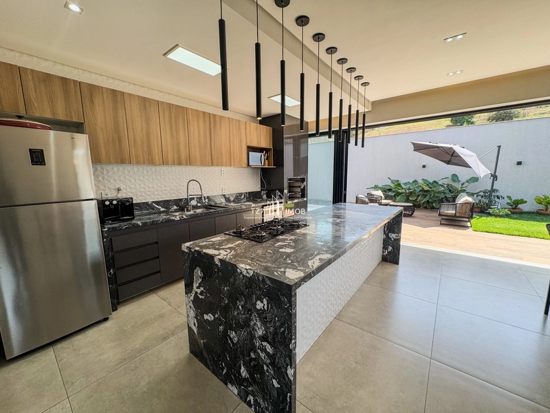 Casa subtérrea Completa em armários com 4 suítes independentes.: 10ª foto da galeria de imagens do imóvel