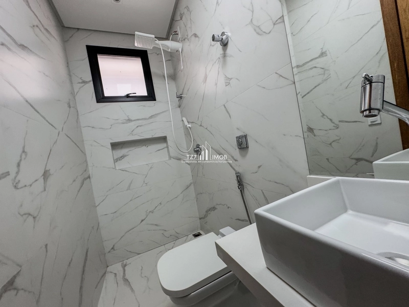 Casa subtérrea Completa em armários com 4 suítes independentes.: 42ª foto da galeria de imagens do imóvel