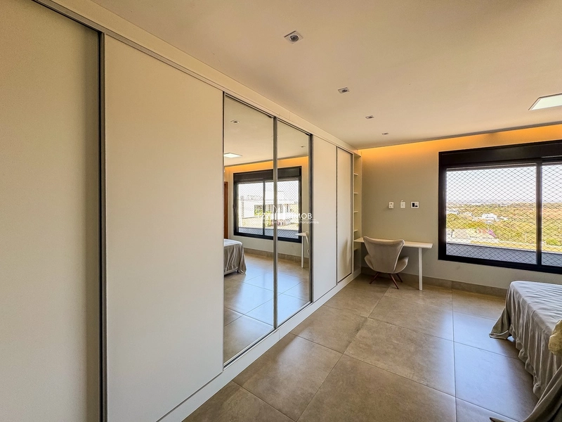 Casa subtérrea Completa em armários com 4 suítes independentes.: 37ª foto da galeria de imagens do imóvel