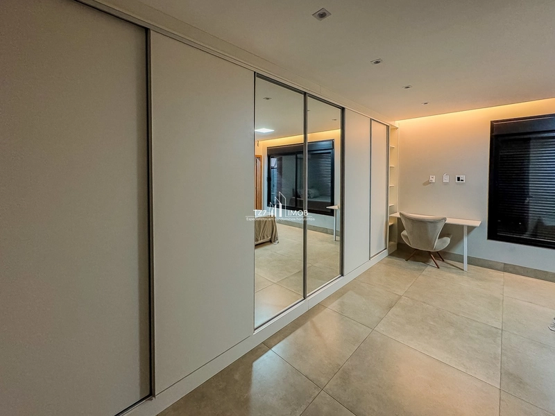 Casa subtérrea Completa em armários com 4 suítes independentes.: 35ª foto da galeria de imagens do imóvel