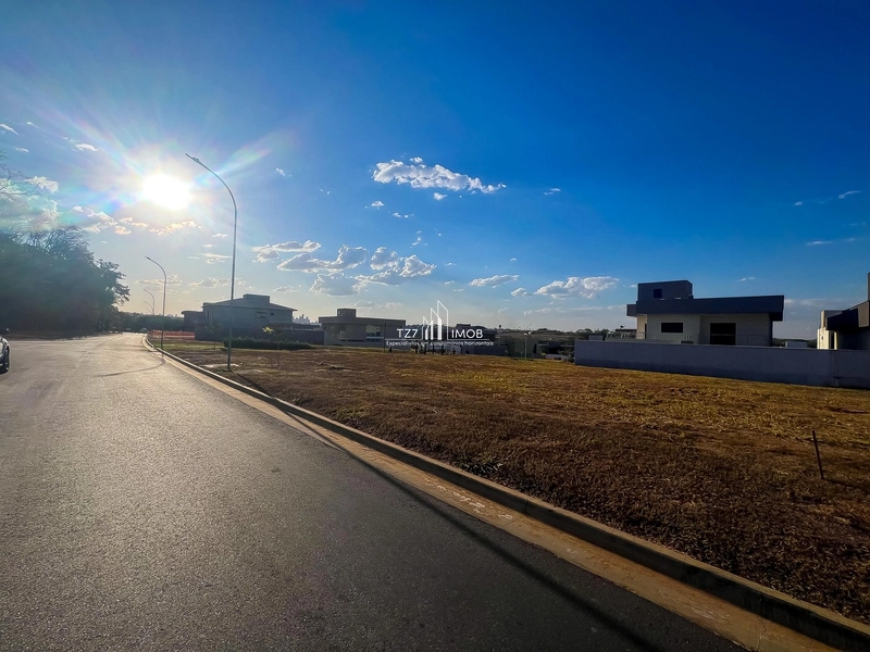Lote Jardins França, lote com 414,10 m², sem vizinho de frente.: 2ª foto da galeria de imagens do imóvel