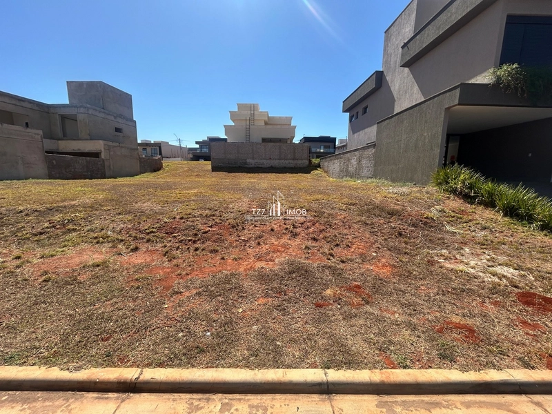 Lote Jardins Capri com 262,94m² - Lote Quitado e Registrado R$ 220.000: 1ª foto da galeria de imagens do imóvel