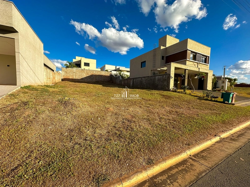 Lote plano Jardins Porto - Lote com 316,26 m²: 3ª foto da galeria de imagens do imóvel