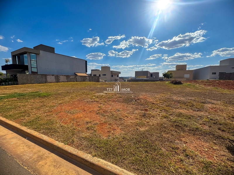 Lote quitado no Jardins Capri em preço de oportunidade.: 3ª foto da galeria de imagens do imóvel
