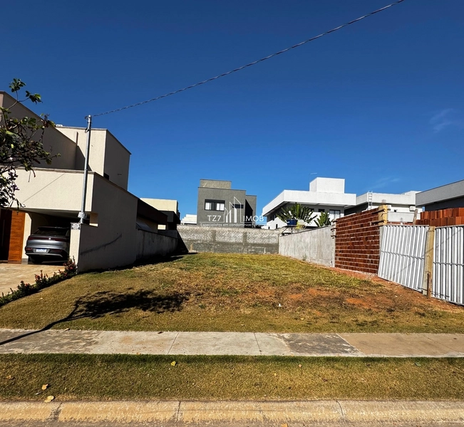 Parqville Jacarandá -Lote com 312,00m² Quitado e Registrado.: 1ª foto da galeria de imagens do imóvel