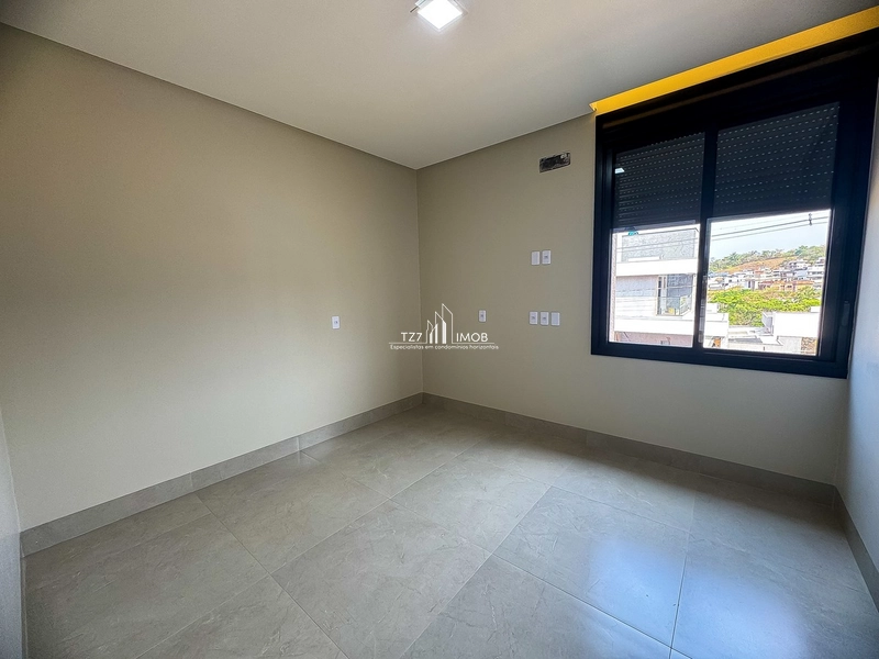 Casa Subtérrea de Alto Padrão com 3 quartos sendo 2 suítes.: 7ª foto da galeria de imagens do imóvel