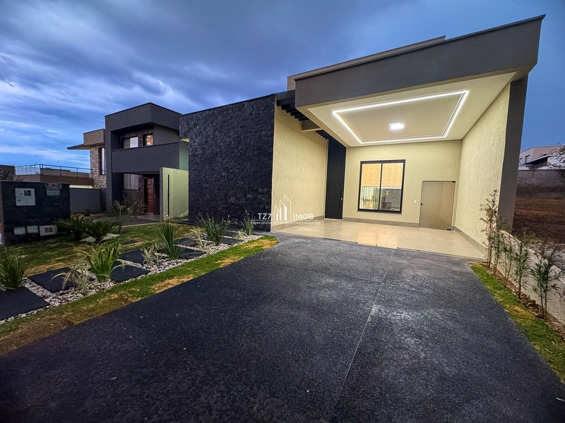 Casa térrea com 4 suítes plenas, incluindo uma master com closet.: 3ª foto da galeria de imagens do imóvel