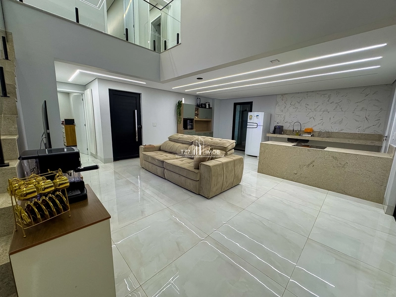 Sobrado com 3 suítes plenas, incluindo uma master com varanda.: 8ª foto da galeria de imagens do imóvel