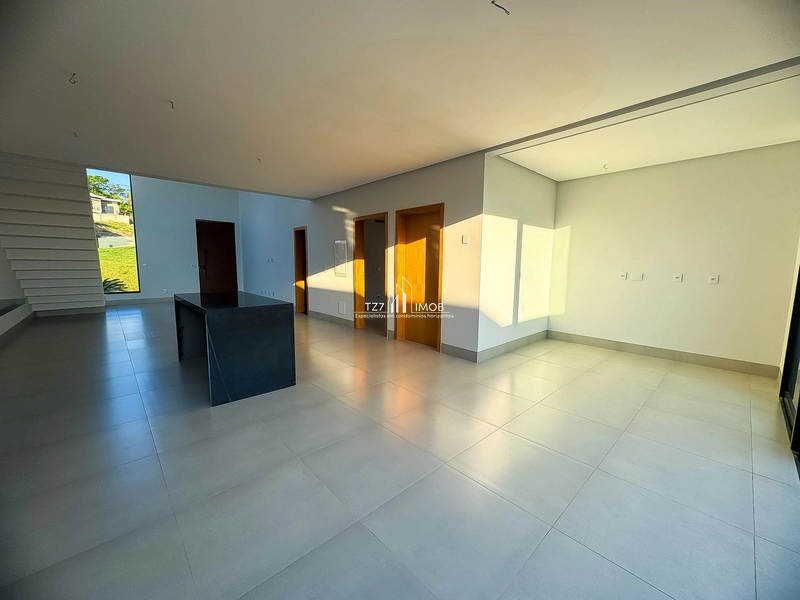 Sobrado com 4 suítes plenas, incluindo uma master com closet.: 8ª foto da galeria de imagens do imóvel