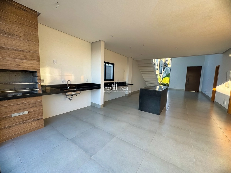 Sobrado com 4 suítes plenas, incluindo uma master com closet.: 7ª foto da galeria de imagens do imóvel