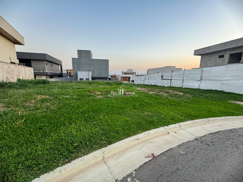 Oportunidade no Jardins Bolonha - Lote plano, sem vizinho de frente.: 3ª foto da galeria de imagens do imóvel