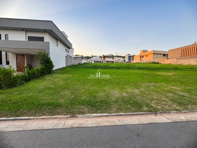 Jardins Nápoles - Lote sem vizinho de frente, lote plano, com 377,25m²: 1ª foto da galeria de imagens do imóvel