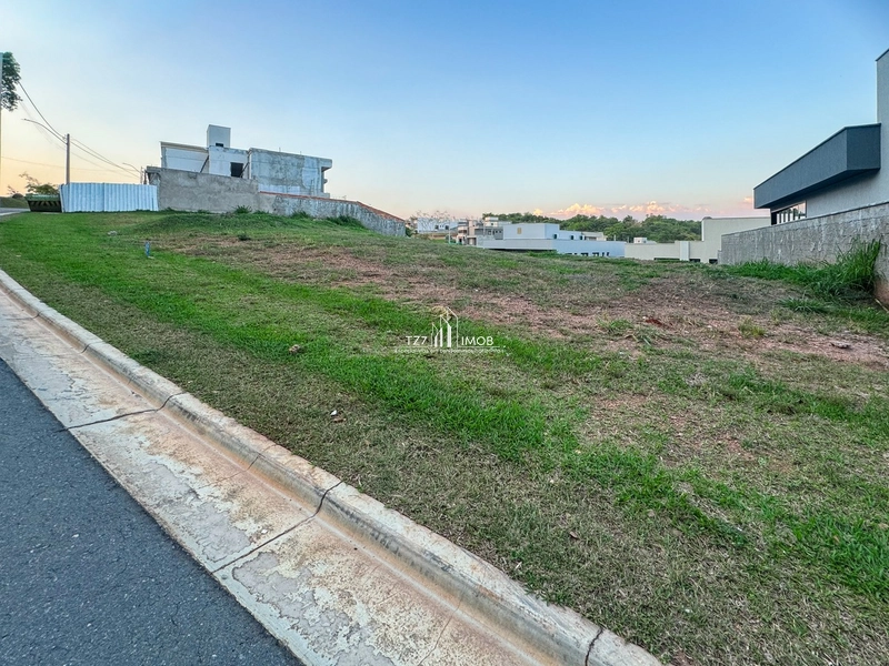 Lote Jardins Nápoles com 361,39 m², Parte alta do condomínio.: 3ª foto da galeria de imagens do imóvel