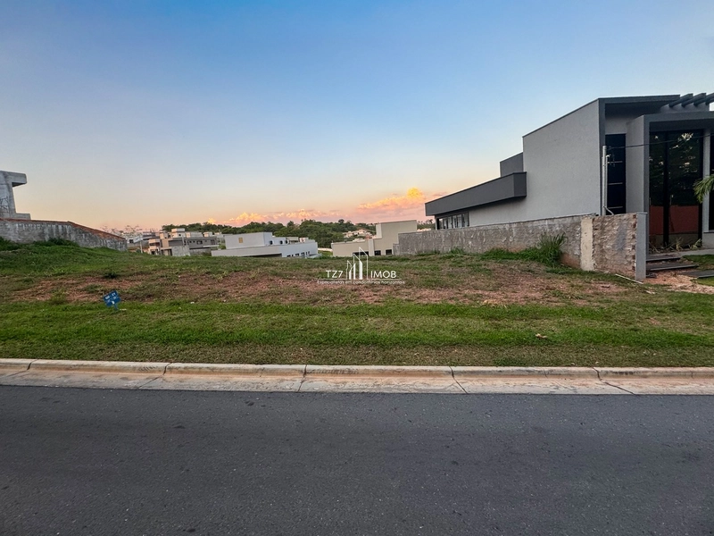 Lote Jardins Nápoles com 361,39 m², Parte alta do condomínio.: 1ª foto da galeria de imagens do imóvel